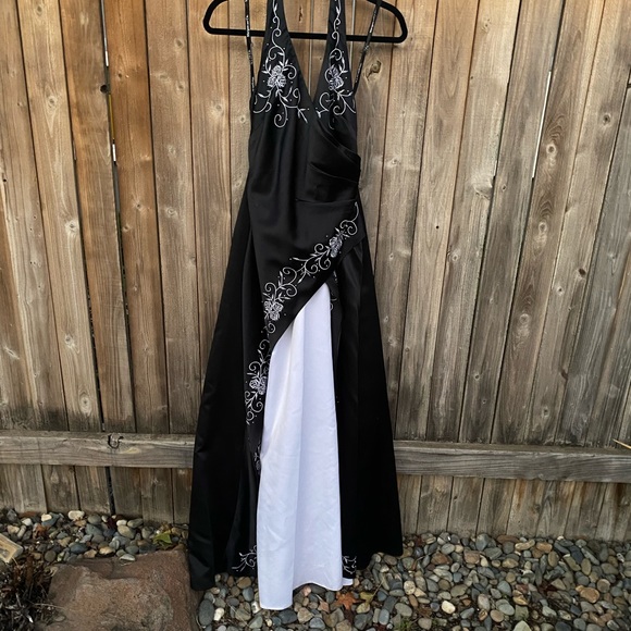Formal Halter Gown - Picture 1 of 12